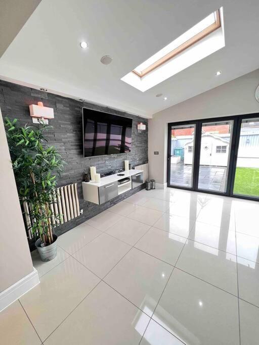 Stunning In Astley Holiday home