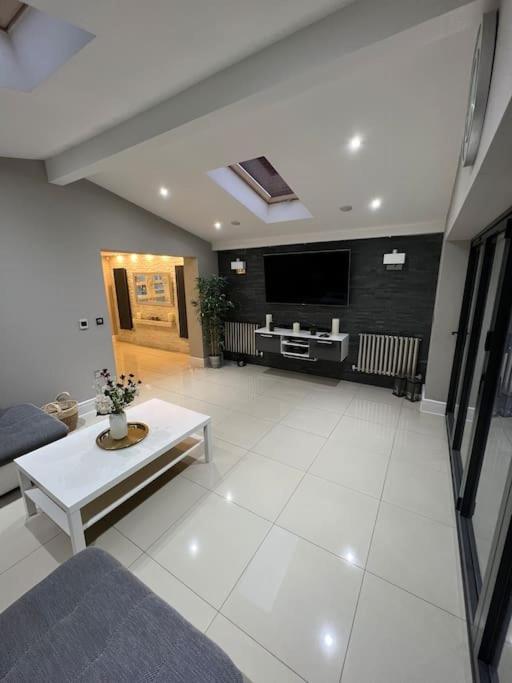 Holiday home Stunning In Astley *