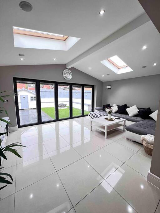 Holiday home Stunning In Astley Tyldesley